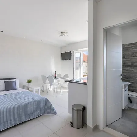 Apartment Anna - 20 M From The Sea