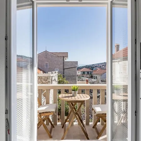 Anna - 20 M From The Sea