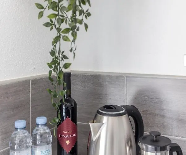 Anna - 20 M From The Sea Apartman *